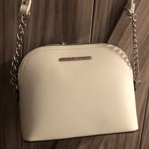 White Steve Madden crossbody bag